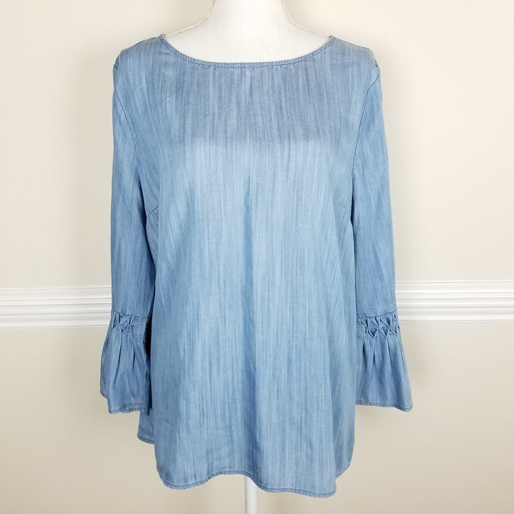 Crown & Ivy Chambray Flutter Sleeve Top XL A1417
